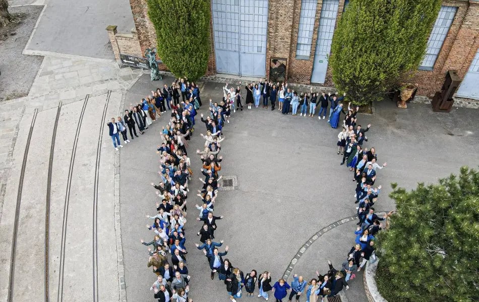 2023-Europe-MNC-AbbVie-Company-Photo