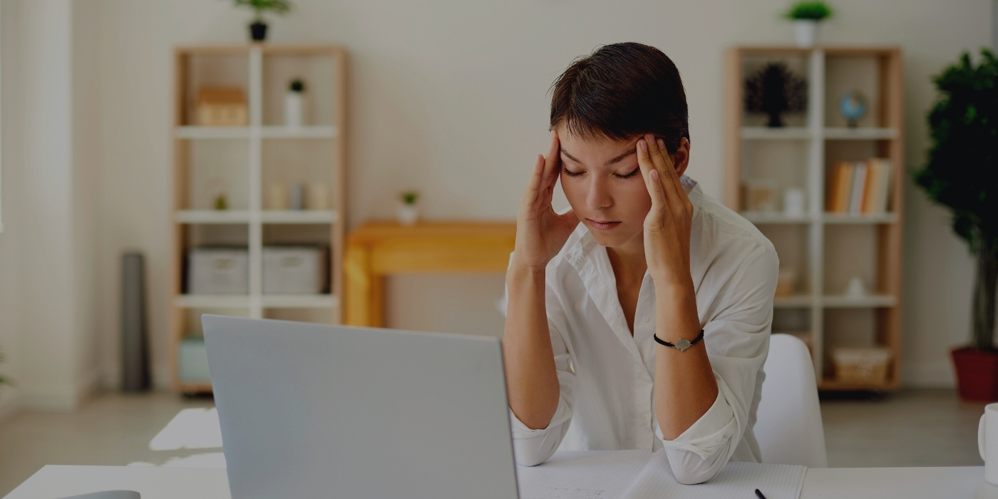 migraine-at-work-employee-wellbeing